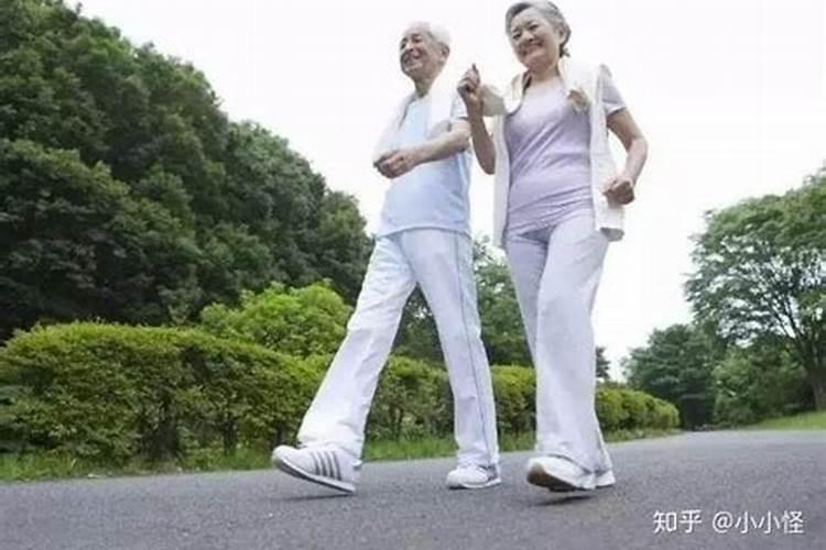 梦见老人身体健康走路很快