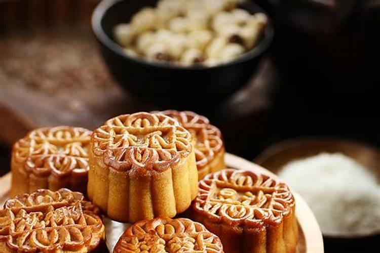 中秋节传统做月饼
