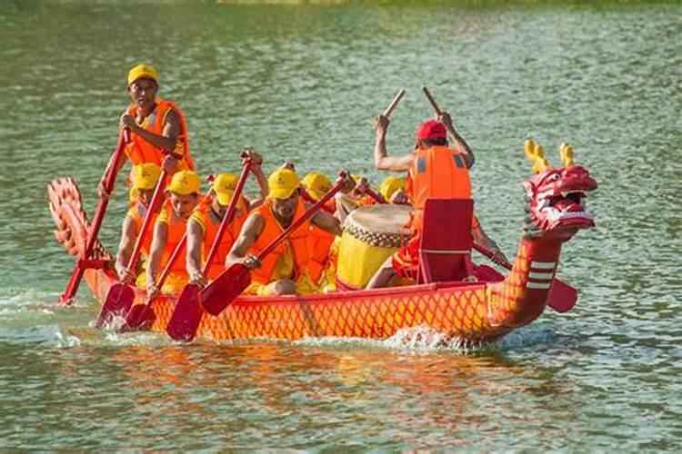 赛龙舟是端午节的风俗
